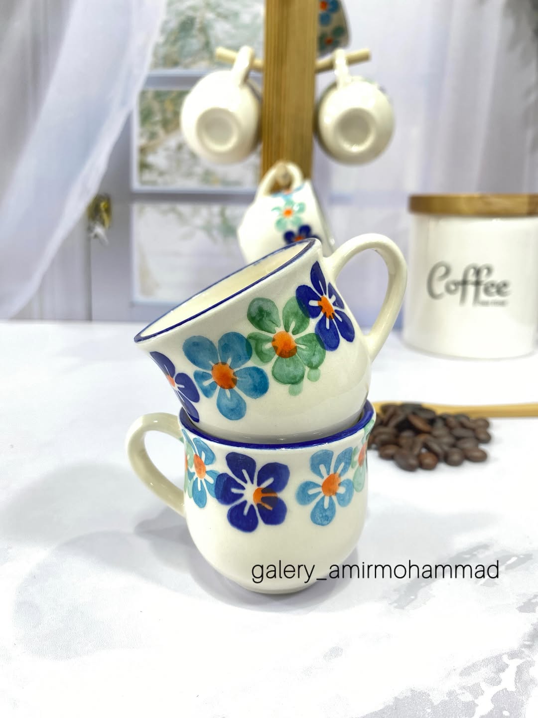 شات قهوه گل دار استند چوبی
